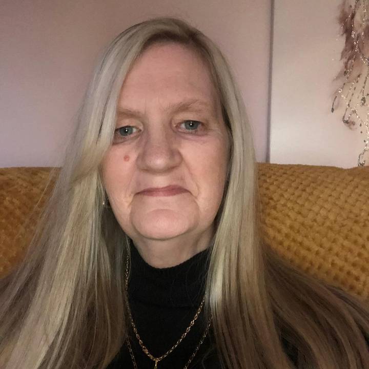 user5624506841965. Dee Dee