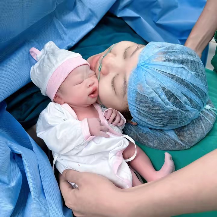 Mẹ Em Mỡ 👧🏻