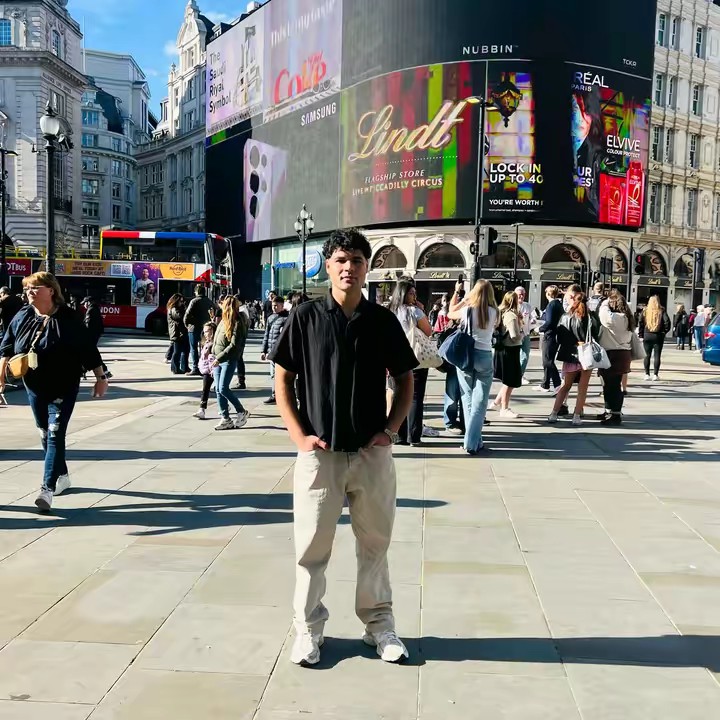 Mohammad Naseri❤️🇬🇧