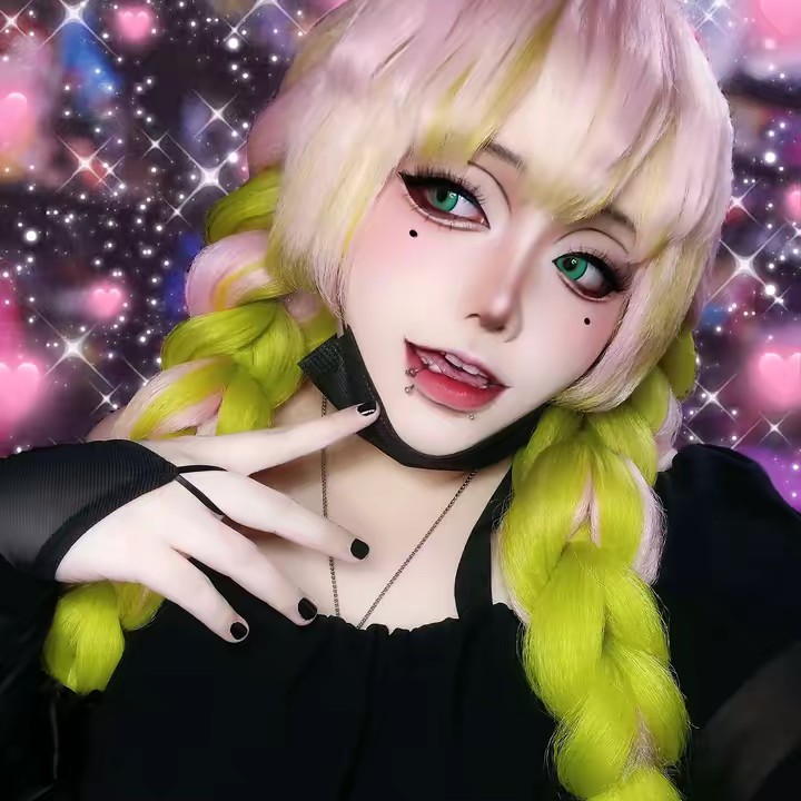 𝐊𝐮𝐫𝐨𝐦𝐢 (クロミ)