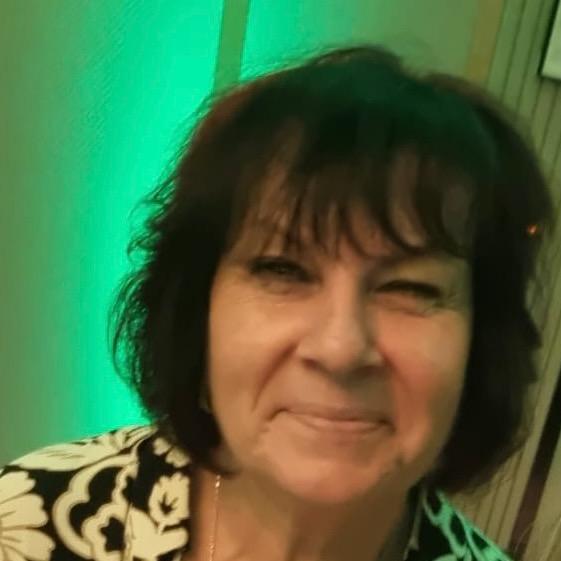 🏝️Caroline Lowen🌏