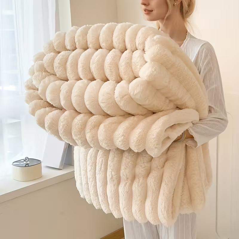 UFIST Luxurious Faux Rabbit Fur Throw Blanket - Ultra-Soft Warm Cozy Bedspread, Multi-Color Contemporary Rabbit Light Beige Texture for Couch, Bed, Travel - All-Season Christmas Gift Bedspread