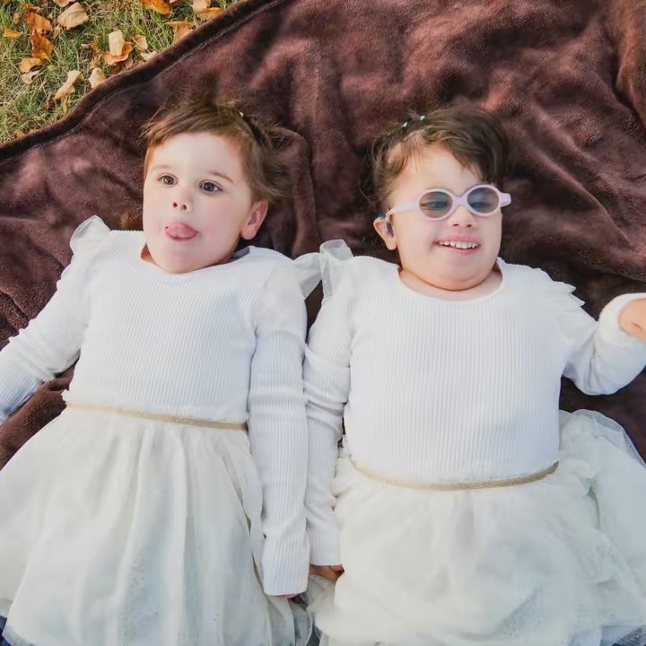 Miracle Mia - Magnificient MJ