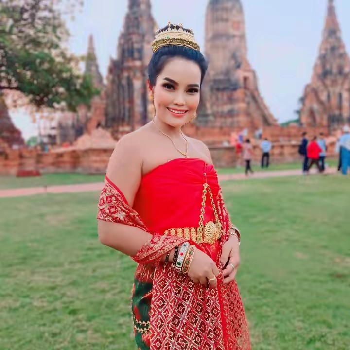 อาณาจักรปักเลื่อมราตรี by Karn