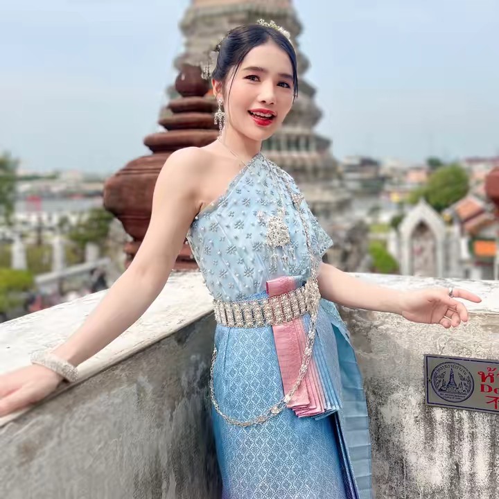 พะลอย🍃พลอย