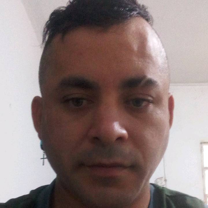 0¹⁶☕ Léo olhos verdes 🐈‍⬛