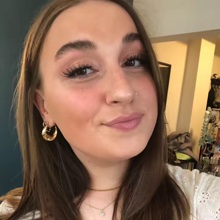 Esther 🧞‍♂️