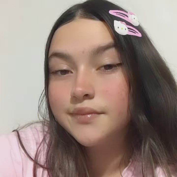 𝑪𝒍𝒂𝒓𝒂 𝒍𝒊𝒏𝒅𝒂💭