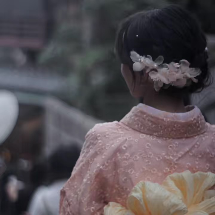 Elle Rishe ☁️🥀（外国人の弾き語り）