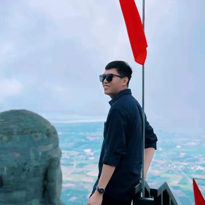 Thầy Phúc Trung Tâm Mỹ Phước