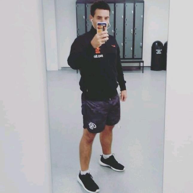 🧸🎸ᡕᠵ᠊ᡃ່࡚ࠢ࠘ ⸝່ࠡࠣ᠊߯᠆ࠣ╦╤──