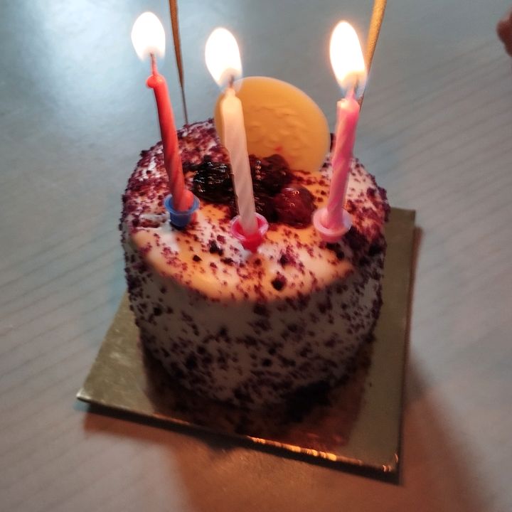 nerden ciktdin karsima