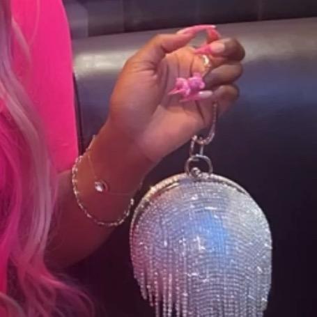 𝚂 𝙷 𝙴 𝙻 𝙻 𝚂  ꨄ