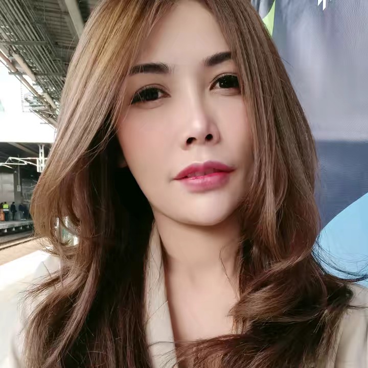 หญิงแอ้