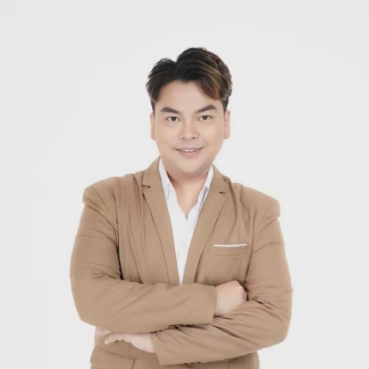 คิว ธนากร