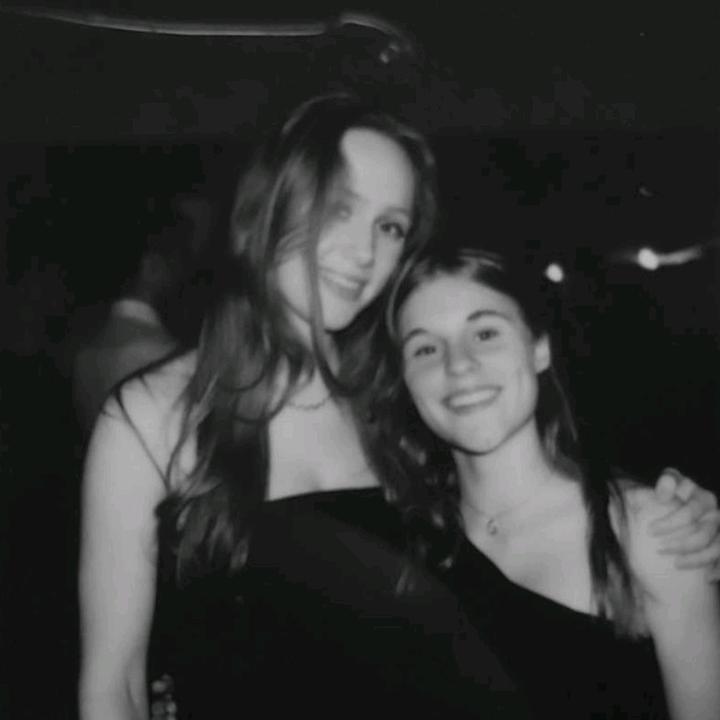 𝑵𝒚𝒕𝒆𝒍𝒍𝒒