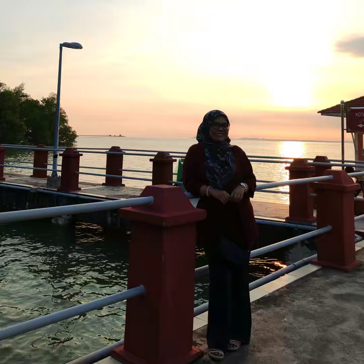 Zati.Wahab | Host Live