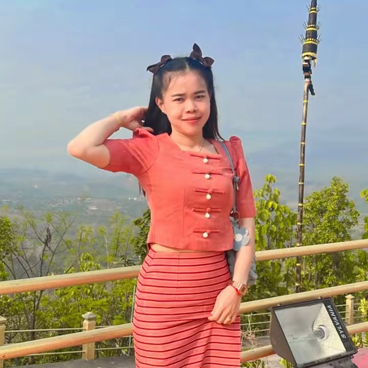 ร้านเงินคำ จ๋ามคำ