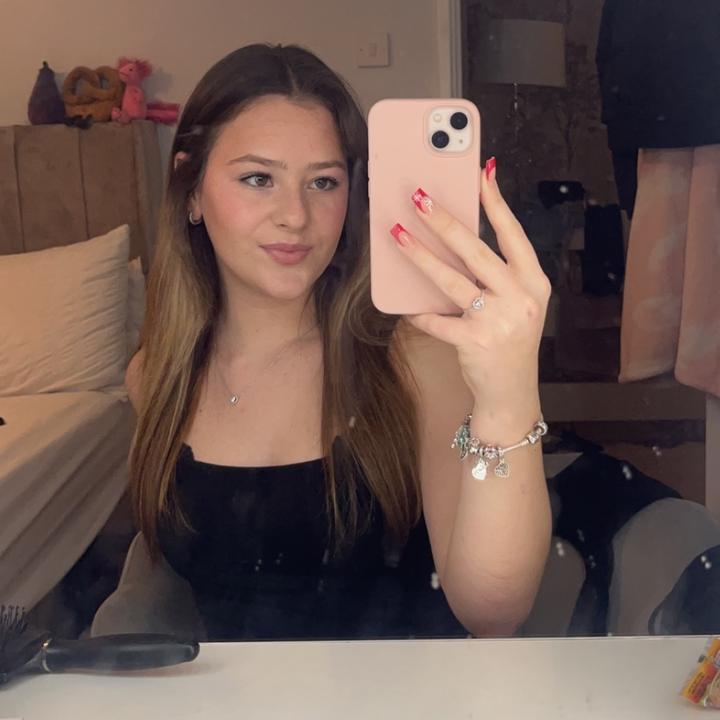 Ellie🧚🏻‍♂️