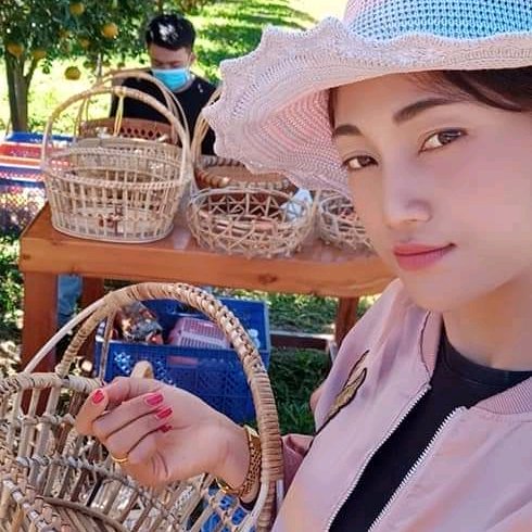 พุด phout สาวลาว