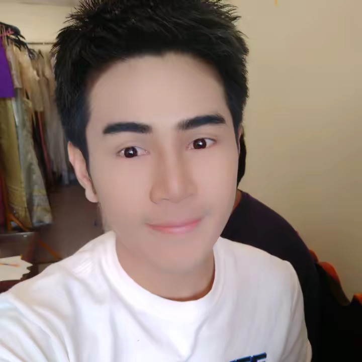 ทักซิโด้ ร้อยเอ็ด ก๊