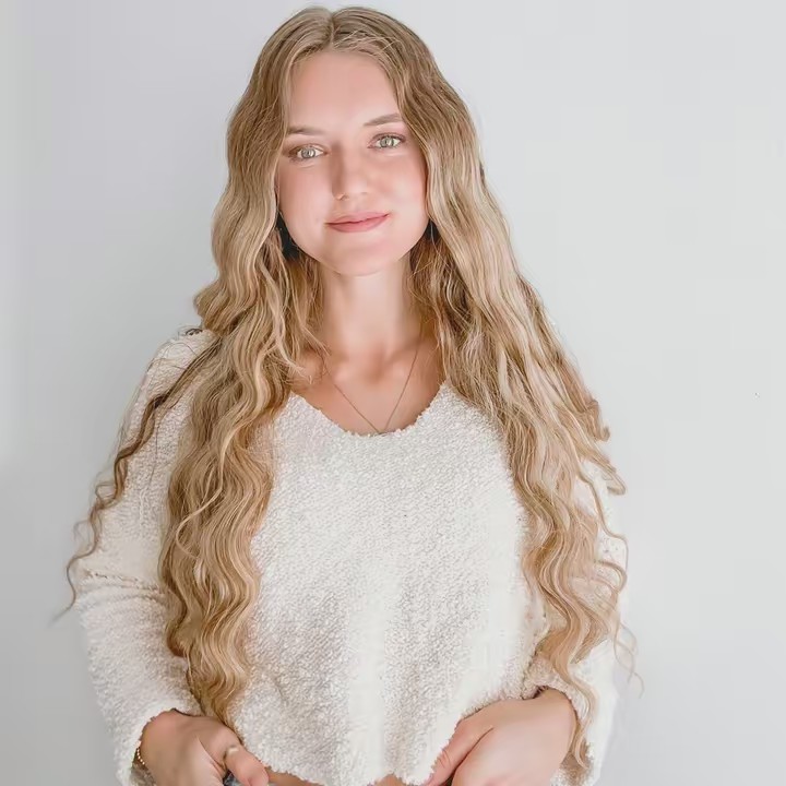 Angela Holm