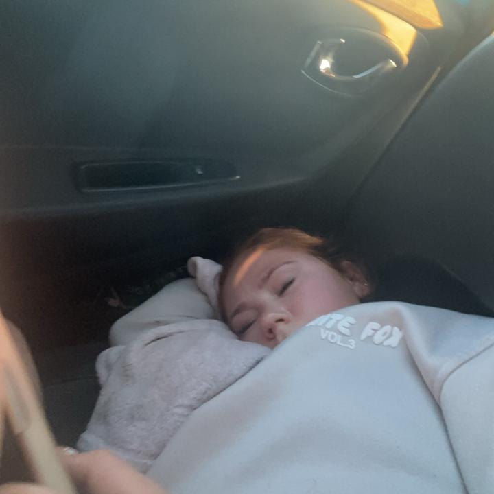 𝐅𝐚𝐲 & 𝐀𝐯𝐚