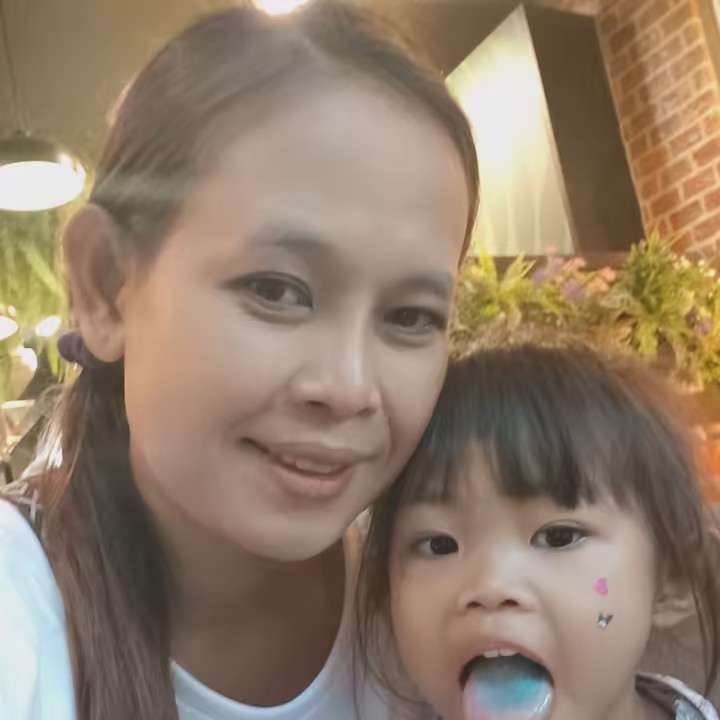 แม่น้องณิชา พาเพลิน