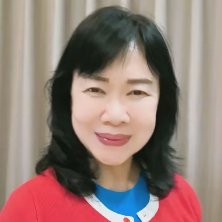 ลู่เหล่าซือ ครูสอนภาษาจีน