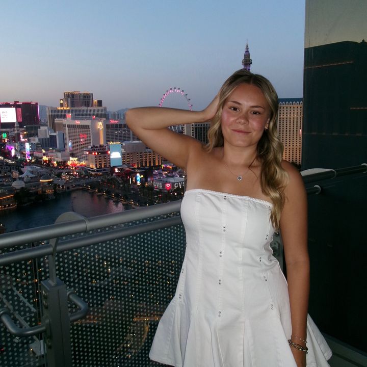 ALLI 🫧🪩💅🏼