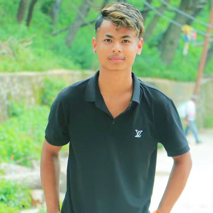 ༆Mʀ.▁Gʜɪꜱɪɴɢ➠👑