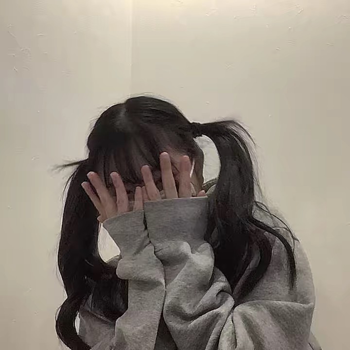 み ゆ う【暇人】