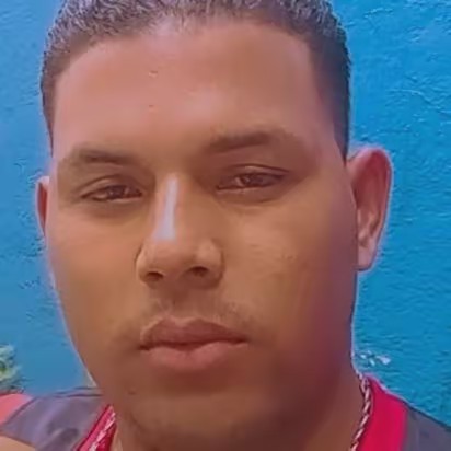 🥰carlos e...s 🥰