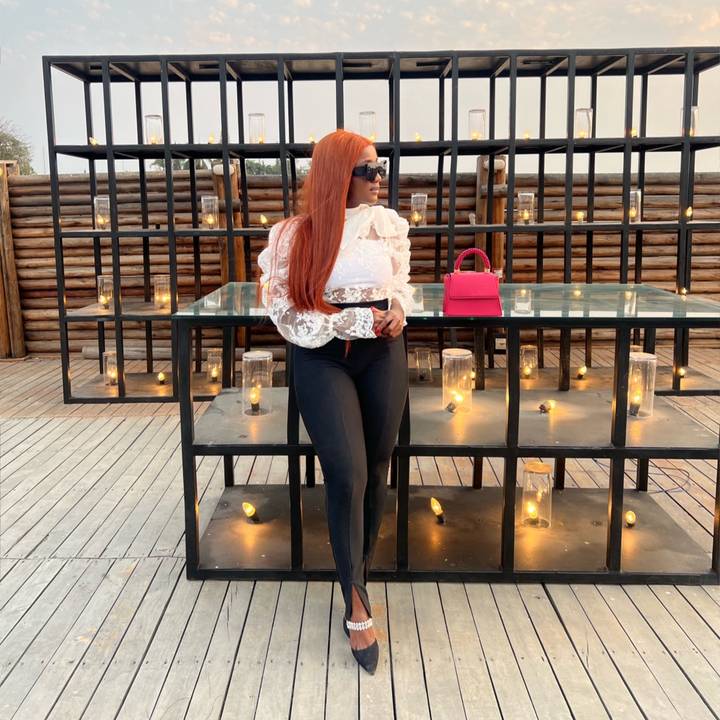 LAURA SULANA DE BENGUELA