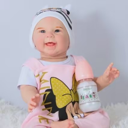 — 𝐁 a b y  𝐂 l a r a ♡︎