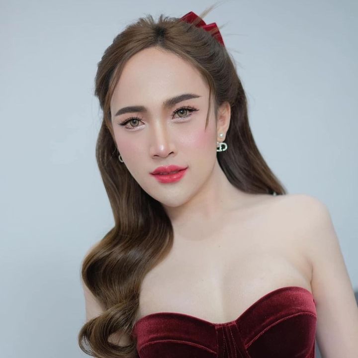 นิษฐา วารุณ (โกกิ)