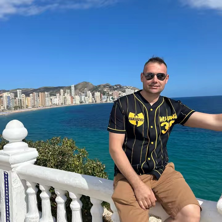 Ambrosa Costel Petri