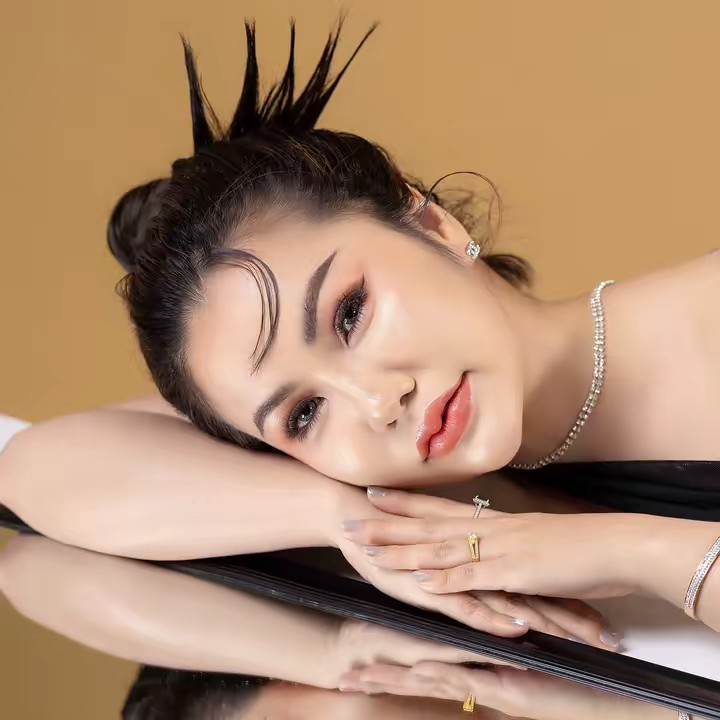 นุ่มนิ่มโรสโกลด์