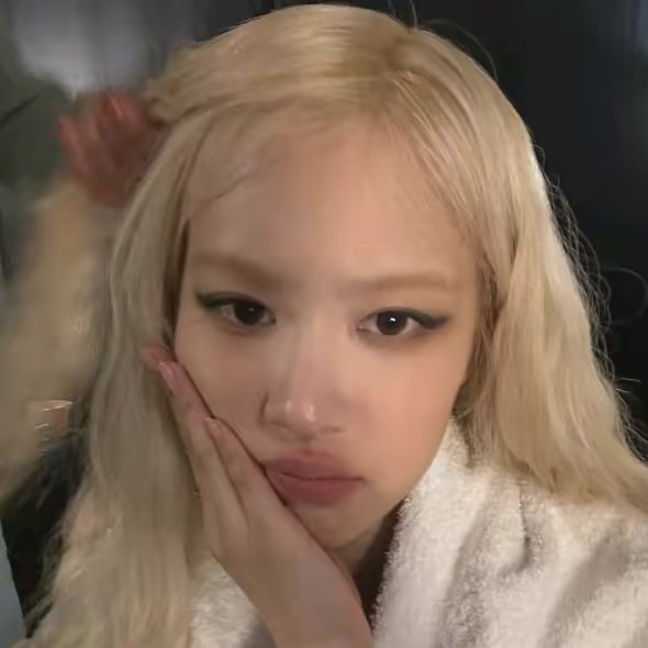 🩷🌷_-Giuli-_🌷🩷