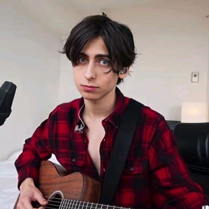 𝙲𝚊𝚖𝚒𝚒 <3