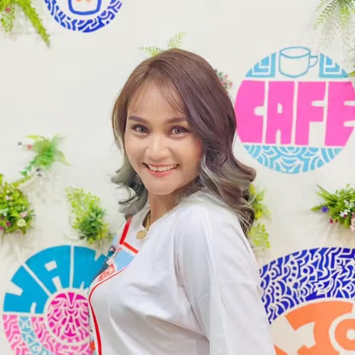 Zin Ei Ei Maung(น้ำ)