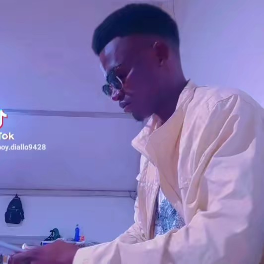 (DIALLO🇸🇳🇹🇳🇲🇦🇪🇦)