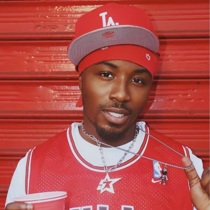 DG 🦅