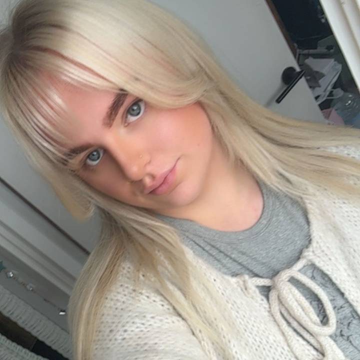 𝔈𝔪𝔦𝔩𝔶✨🍒🐚