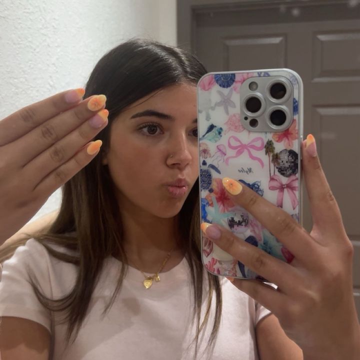 SMILEY MYLEE🕯️🤍✨🩷