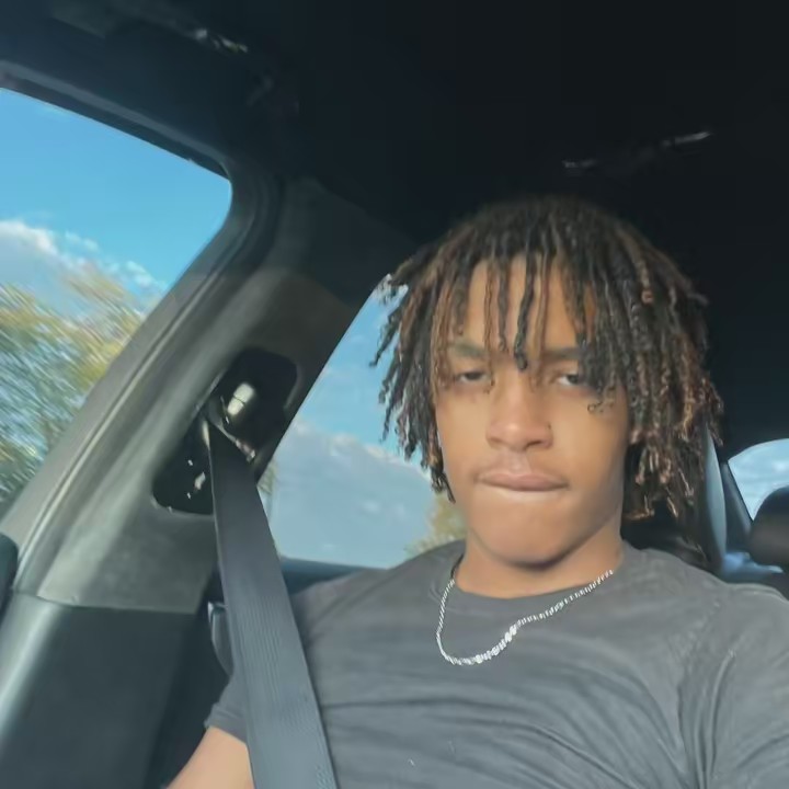 Mohamed👩🏽‍❤️‍💋‍👨🏾