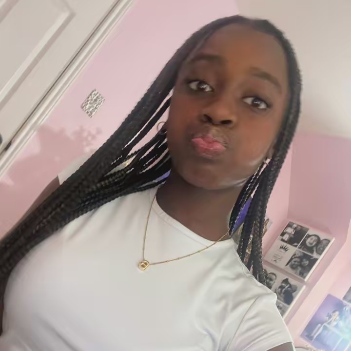 𝘽𝙧𝙞𝙚𝙡𝙡𝙚.🧘🏿‍♀️