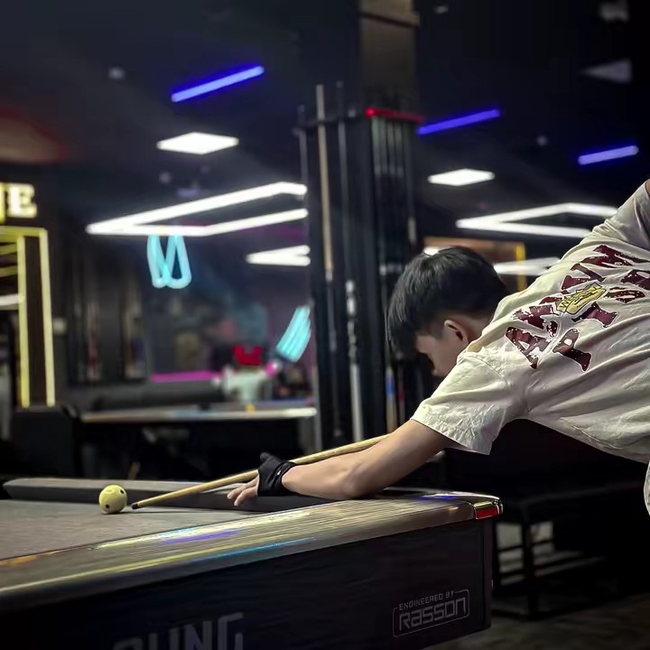 𝔻𝕦𝕪 𝔸𝕟𝕙 ヅ