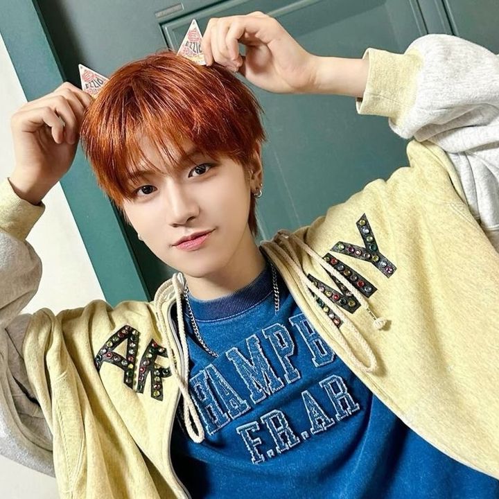 📙⋆ Emi !! .ೃ࿔*:･