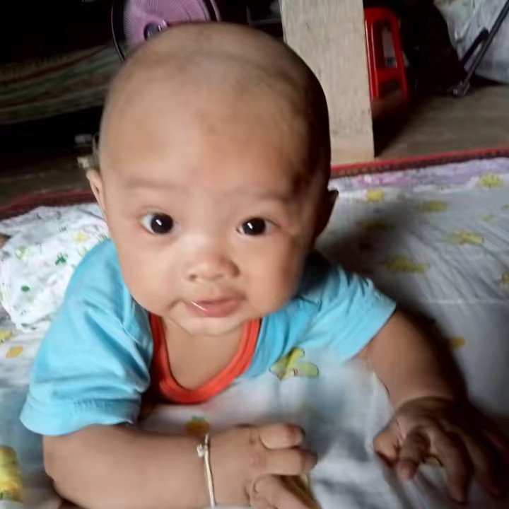 (ช่วยซื้อของเป็นค่านมน้องค่ะ)